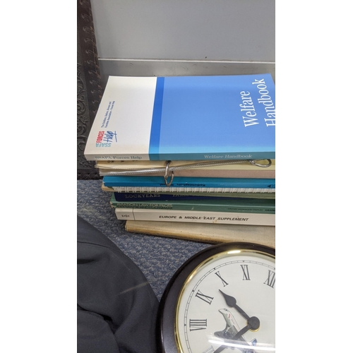 524 - A mixed lot to include an RAF jacket, books, aviation photographs and other items Location:RAF
If th... 