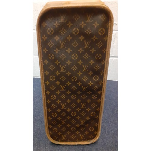 10 - Louis Vuitton-A soft suitcase, made for Louis Vuitton Paris in USA, monogram canvas with leather tri... 