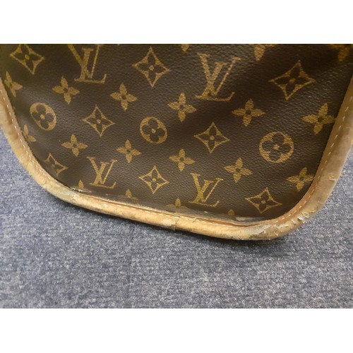 10 - Louis Vuitton-A soft suitcase, made for Louis Vuitton Paris in USA, monogram canvas with leather tri... 