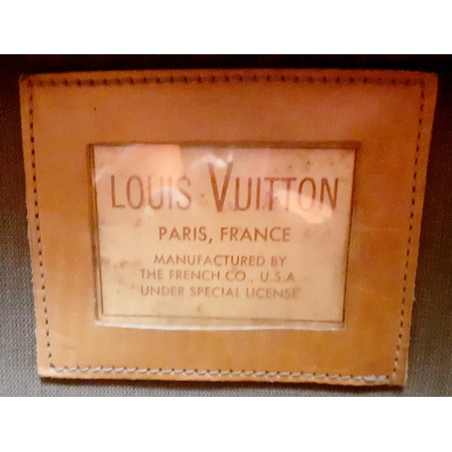 10 - Louis Vuitton-A soft suitcase, made for Louis Vuitton Paris in USA, monogram canvas with leather tri... 