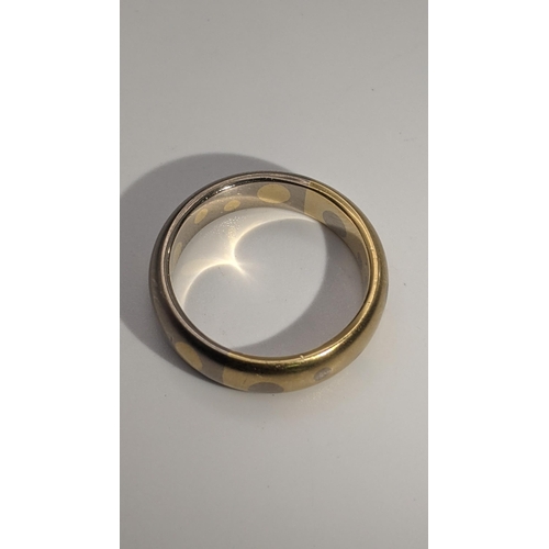 153 - A brushed Japanese style 18ct gold band size M 1/2, 7.9g Location: CAB 1
If there is no condition re... 