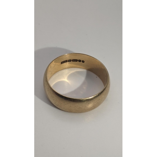 205 - A 9ct gold gent's wedding band size W, 6.4g Location:CAB2
If there is no condition report shown, ple... 