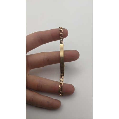 220 - A 9ct gold identity bracelet 8.2g
Location:CAB7
If there is no condition report shown, please reques... 