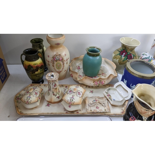 269 - A mixed lot to include Crown Devon Fieldings blush ivory ceramics, Villeroy and Boch dish, Copenhage... 