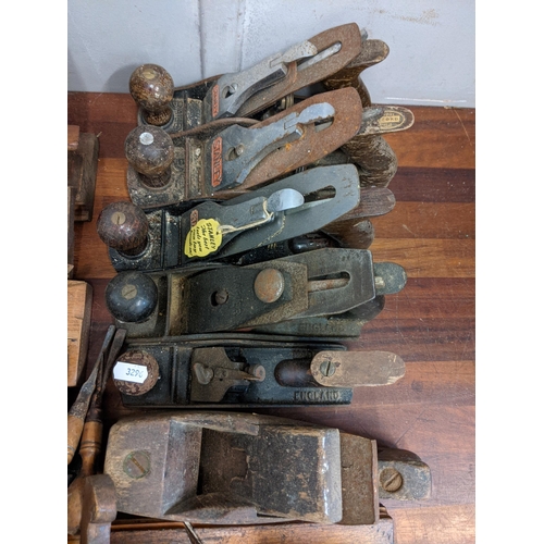 285 - A large collection of woodworking planes also including flathead screwdrivers
Location:A4M
If there ... 