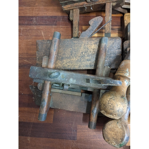 285 - A large collection of woodworking planes also including flathead screwdrivers
Location:A4M
If there ... 