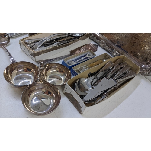 327 - Mixed silver plate to include a collection of Harrods cutlery, twin handled tray and other items
Loc... 