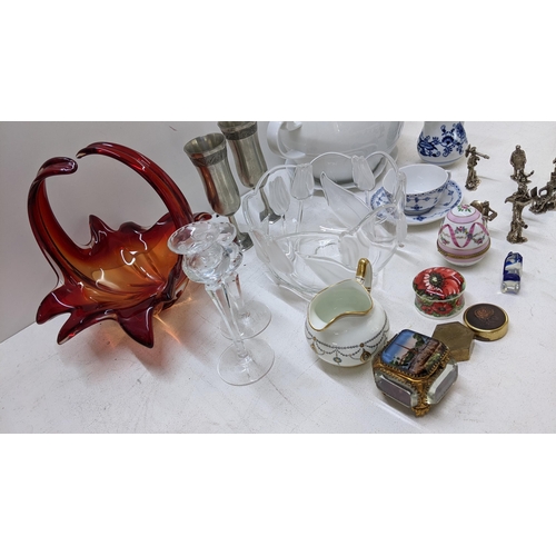 328 - A mixed lot to include a French souvenir jewellery casket, Copenhagen cup and saucer, pewter figures... 