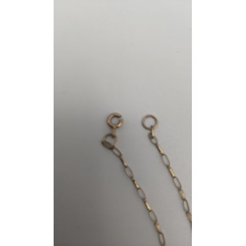 225 - A pair of 9 ct gold studs and a 9ct bold china link necklace total weight 4.9g
Location:CAB7
If ther... 