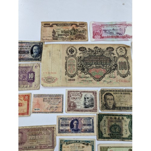 112 - World Banknotes - A very large collection of early - late 20th Century Banknotes to include, George ... 