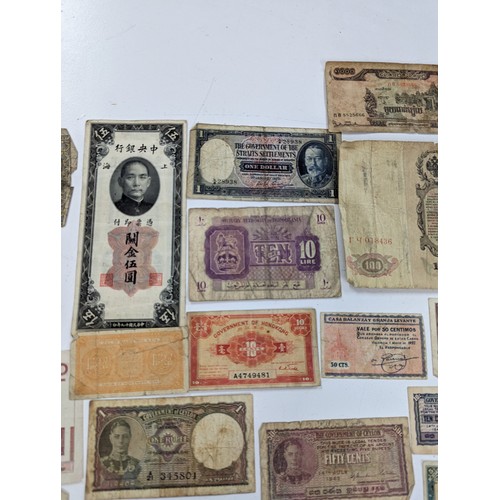 112 - World Banknotes - A very large collection of early - late 20th Century Banknotes to include, George ... 