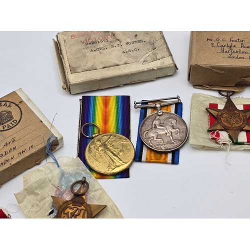 408 - British WWI / WWII Medals to include WWII Victory and War medals, along with WWII examples together ... 