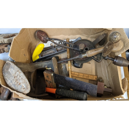 200 - Vintage tools to include saws, an oil can, drill bits, drills and other items Location:G
If there is... 