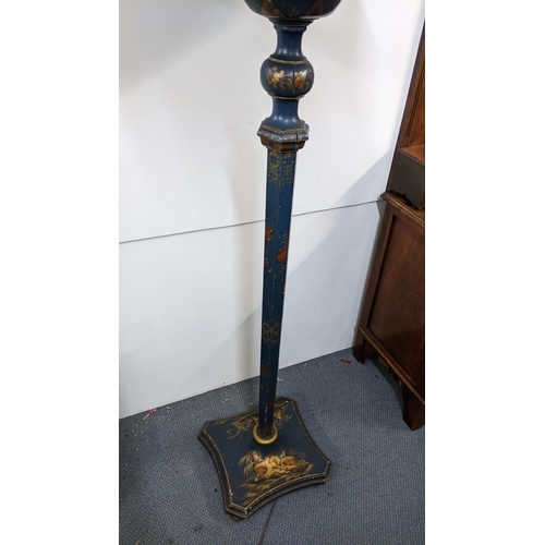 257 - A 1920s chinoiserie standard lamp painted with a blue ground and gilt decoration, 190cm h including ... 