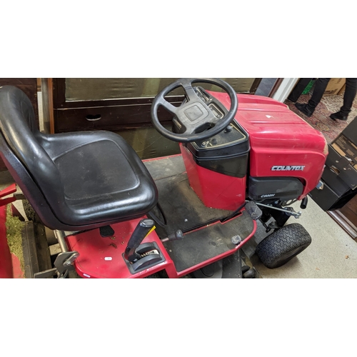 421 - A Countax C800H ride on lawn mower
Location: FOYER
If there is no condition report shown, please req... 