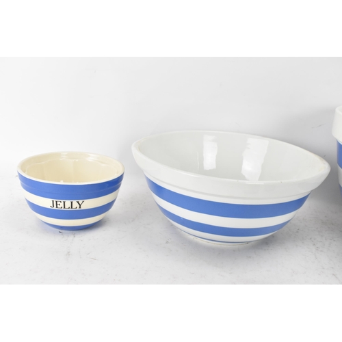 235 - A collection of mid/late 20th century T.G Green Cornish ware blue and white kitchen baking related i... 