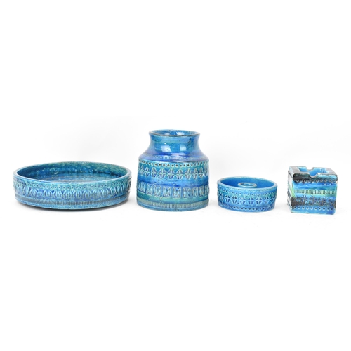 29 - A collection of Aldo Londi for Bitossi mid 20th century Italian pottery, all glazed in blue with inc... 