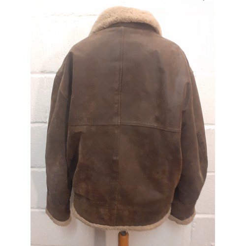 65 - A 'New River' gents brown leather and fleece lined flying style jacket, size M (approx 44