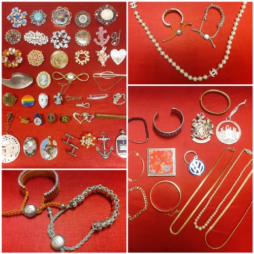 101 - Mixed costume jewellery comprising vintage brooches and clips, gold tone items, fashion jewellery, a... 