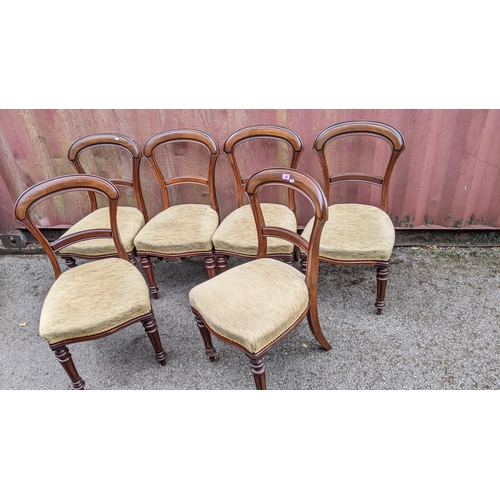 189 - A set of six Victorian mahogany bar back dining chairs with turned, tapered fluted legs
Location: BI... 