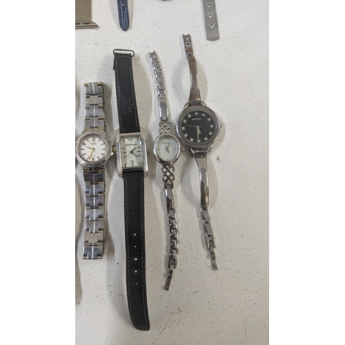 353 - A collection of ladies and gents wrist watches, some A/F to include examples from Sekonda, Casio, Em... 