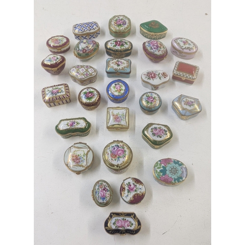 66 - A collection of early 20th century and later Limoges trinket boxes
Location:A3B
If there is no condi... 