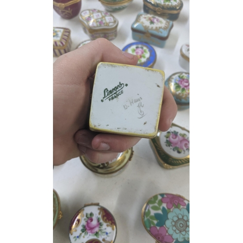 66 - A collection of early 20th century and later Limoges trinket boxes
Location:A3B
If there is no condi... 