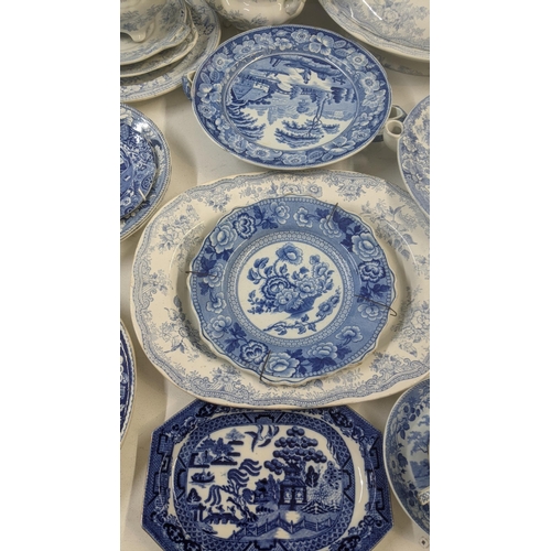 77 - A collection of early 19th century and later blue and white ceramics to include Wedgwood pearl ware,... 