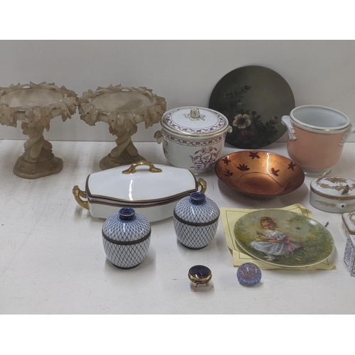 85 - A mixed lot to include two 19th century carved alabaster table centrepieces A/F, together with mixed... 