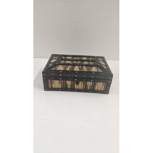 87 - A 19th century porcupine quill box 21cm x 15.5cm Location:RWB
If there is no condition report shown,... 