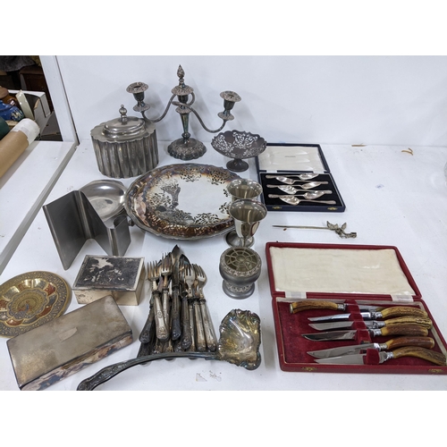 115 - A mixed lot of metalware to include flatware trinket boxes, Mappin & Webb silver plate items a Posey... 