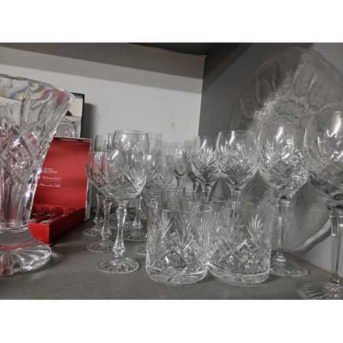 145 - A mixed lot to include cut table glass ware, Sode limited edition The Millenium Achievements bowl, n... 