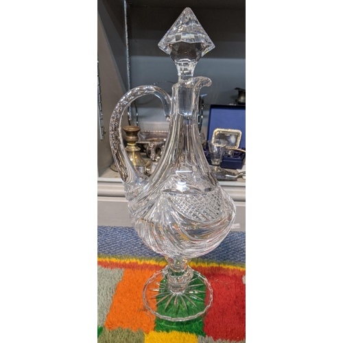 264 - Crystal (Cristal 24% PBO Souffle bouche taille main) comprising a large jug with stand and stopper, ... 