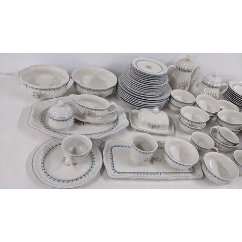 329 - A Villeroy and Boch Romantica dinner and tea service
Location: A3M
If there is no condition report s... 