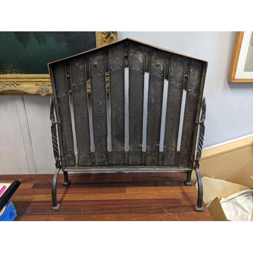 402 - A copper and wrought iron arts and crafts fire screen
Location: BWR
If there is no condition report ... 