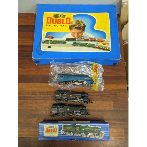 406 - Four Hornby engine and Hornby set
Location: BWR
If there is no condition report shown, please reques... 