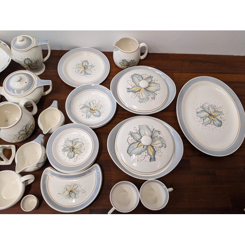 414 - An early 20th century Susie Cooper Burslem part dinner service
Location: RAB
If there is no conditio... 