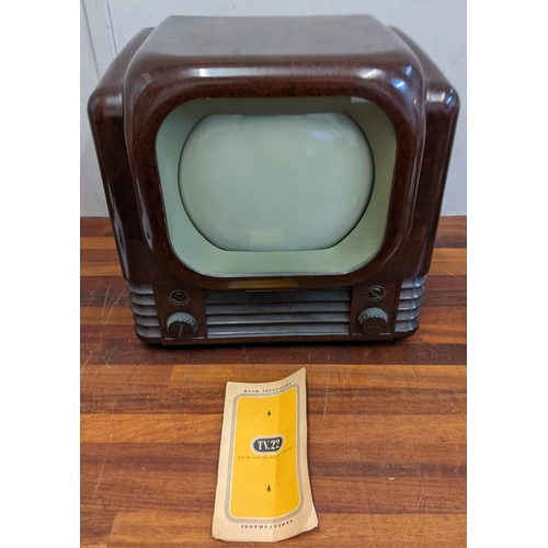 46 - A Bush TV 22 Bakelite vintage television in original condition with tv magnifier and handbook
Locati... 