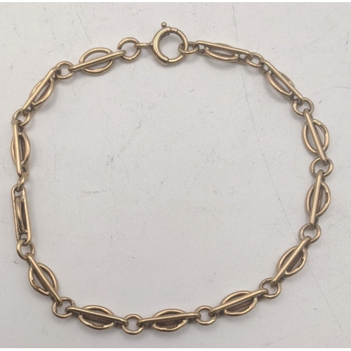 11 - An unusual 9ct gold ladies bracelet 7.2g 
Location: CAB 3
If there is condition report shown, please... 