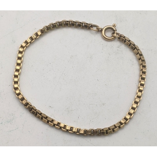 15 - A 9ct gold box link bracelet 17.5cm L 5.7g
Location: CAB 3
If there is condition report shown, pleas... 