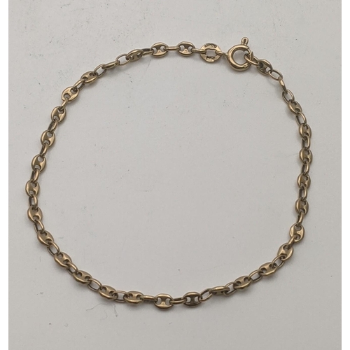 16 - A 9ct gold coffee bean bracelet 19cm L 2.8g 
Location: CAB 3
If there is condition report shown, ple... 