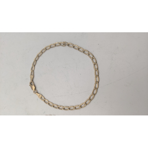 27 - Two 9ct gold ladies bracelets total weight 54g
Location: CAB 8
If there is no condition report shown... 