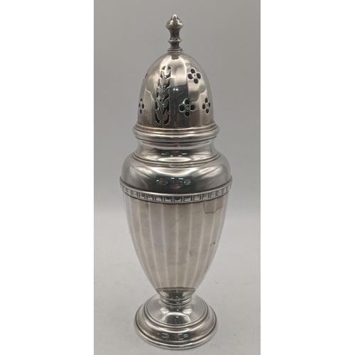 44 - A silver sugar caster hallmarked Birmingham 1930 19.5cm H, 137.7g
Location: 1-1
If there is conditio... 