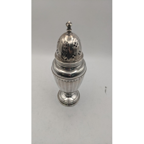 44 - A silver sugar caster hallmarked Birmingham 1930 19.5cm H, 137.7g
Location: 1-1
If there is conditio... 