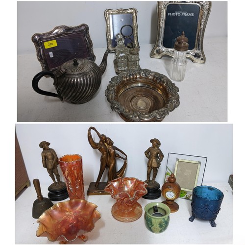 191 - A mixed lot to include a selection of silver and silver plated items to include a Richard Carrs silv... 