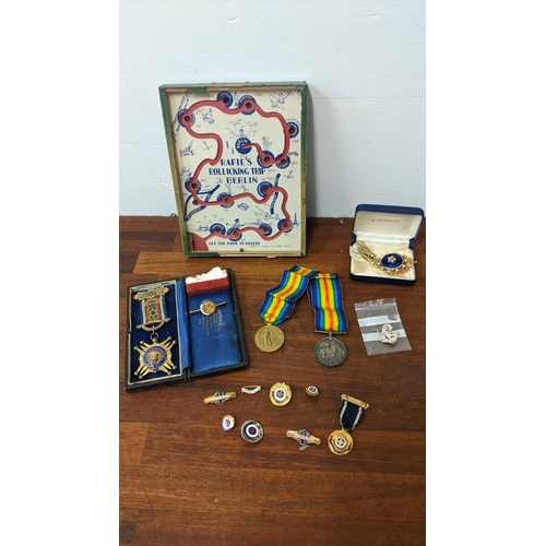 25 - Collectables to include a silver gilt Buffalo Grand Council medal, two World War 1 medals 89191 PTE ... 