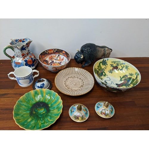 442 - Ceramics to include a Masons jug, a Majolica style bowl, a Bursley ware dragon design bowl, a studio... 