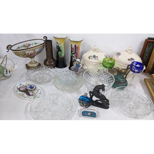 499 - A mixed lot to include hock glasses, Lladro figure, centre bowl signed Ledoux and other items
Locati... 