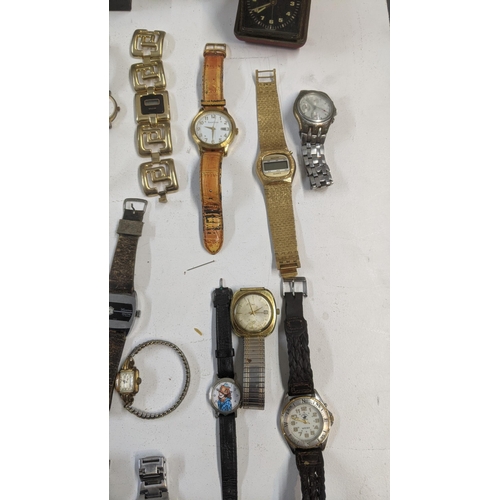 512 - A mixed lot of ladies and gents wristwatches to include Sekonda and Lorus and others together with t... 