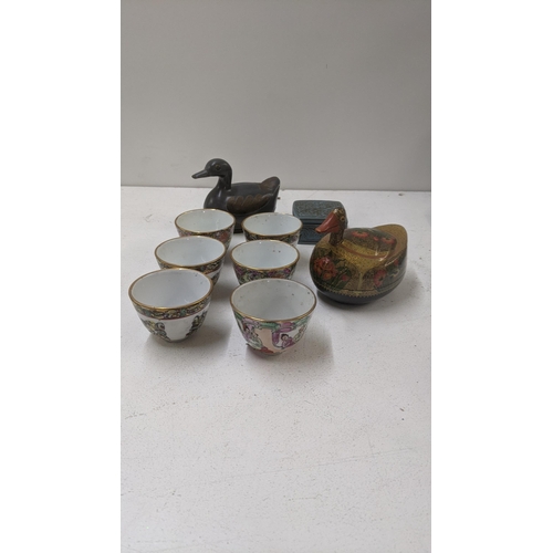 516 - A mixed lot to include a set of six Chinese tea bowls, together with a pewter duck and others Locati... 